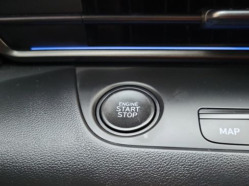 Certified 2025 Hyundai Elantra SEL image 14