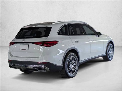 Certified 2026 Mercedes-Benz GLC 300 image 5