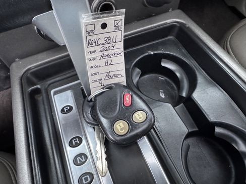 Used 2004 HUMMER H2 w/ Preferred Equipment Group image 55