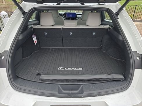 New 2026 Lexus UX 300h AWD image 28