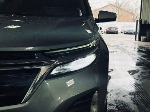 Used 2024 Chevrolet Equinox LT w/ Driver Convenience Package image 3