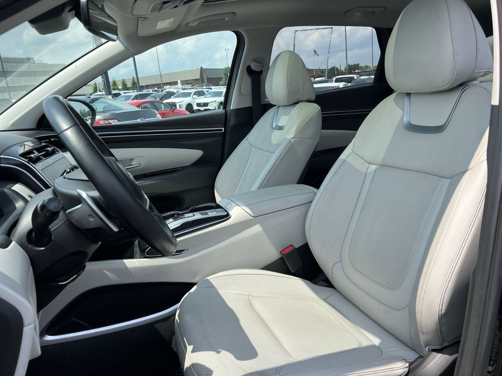 Used 2022 Hyundai Tucson Limited w/ Cargo Package AWD/4WD image 13