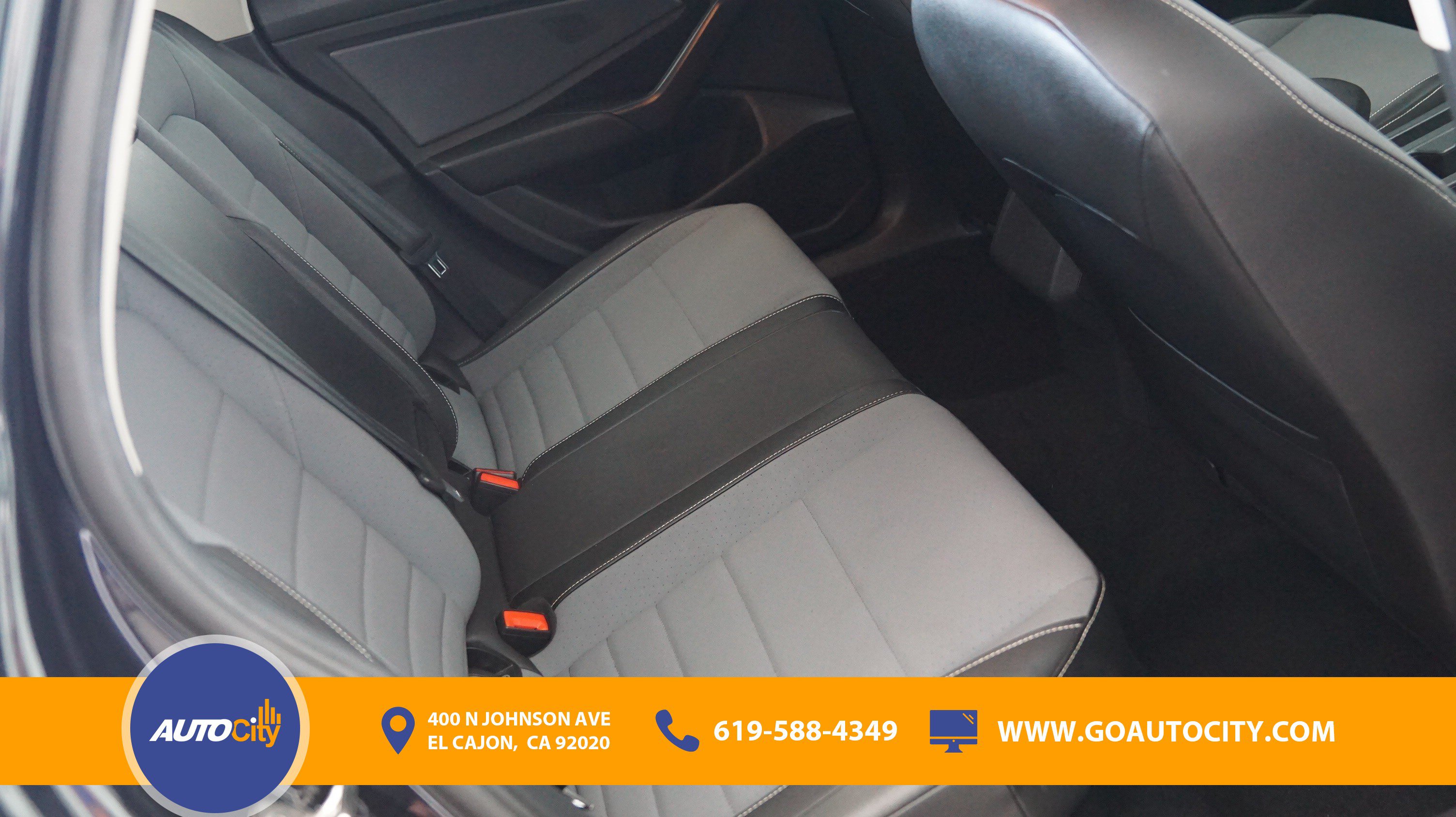 Used 2025 Volkswagen Jetta SE FWD image 13