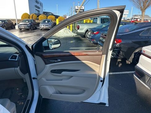 Used 2016 Cadillac SRX Luxury w/ Driver Awareness Package image 35