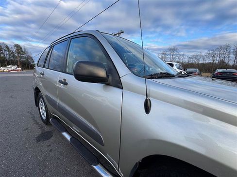 Used 2002 Toyota RAV4 4WD image 18