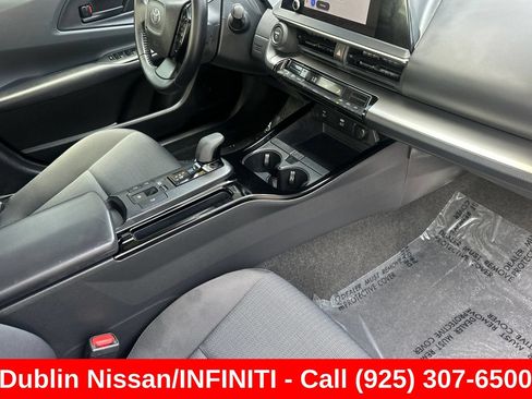 Used 2025 Toyota Prius LE FWD image 20