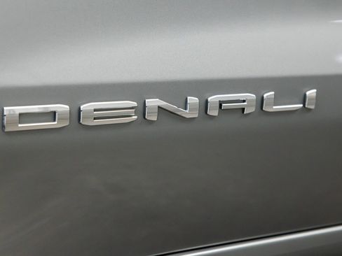 Used 2024 GMC Sierra 1500 Denali image 15