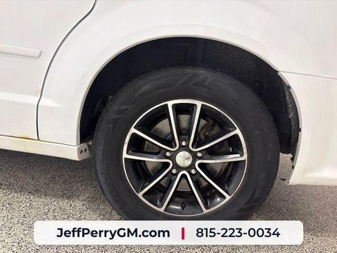 Used 2017 Dodge Grand Caravan GT FWD image 23