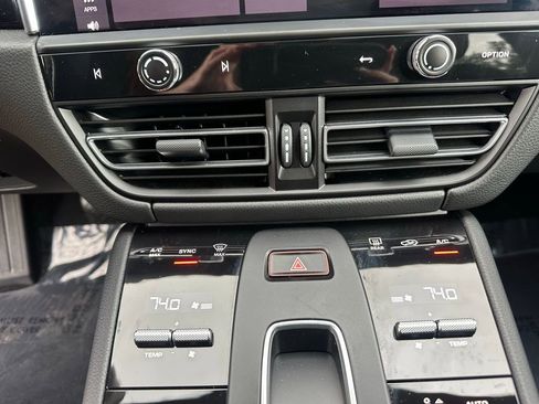 Certified 2026 Porsche Macan Turbo AWD/4WD image 25