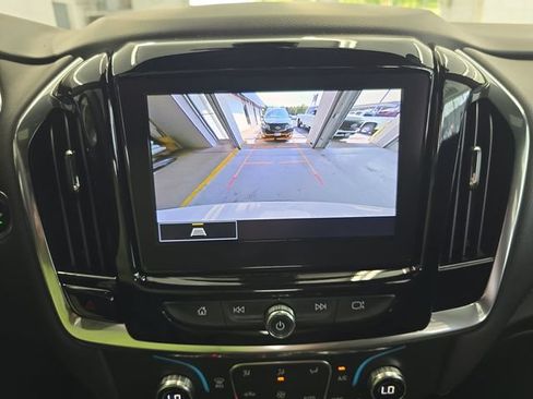 Certified 2023 Chevrolet Traverse LT FWD image 18