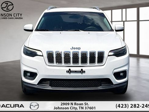 Used 2019 Jeep Cherokee Latitude w/ Popular Appearance Group FWD image 3