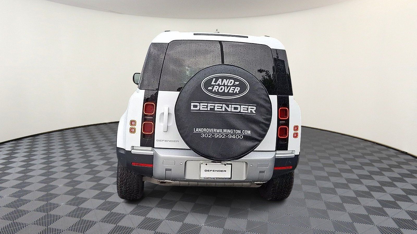 Certified 2025 Land Rover Defender 110 S AWD/4WD image 7