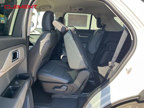 New 2025 Ford Explorer Active w/ Active Comfort Package image 36
