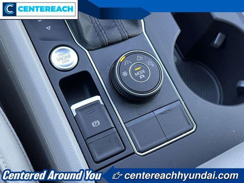 Used 2020 Volkswagen Atlas SE w/ Towing Package image 29