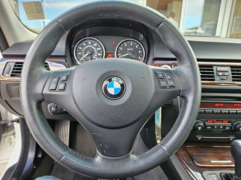 Used 2006 BMW 330i Sedan RWD image 21