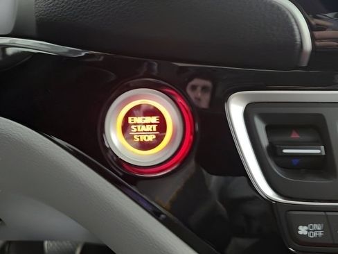 Certified 2022 Honda Pilot Touring image 37