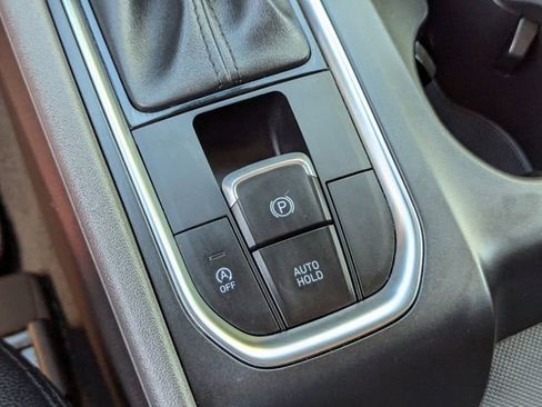 Used 2020 Hyundai Santa Fe SE image 27