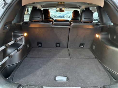 Used 2018 Jeep Cherokee Trailhawk image 19