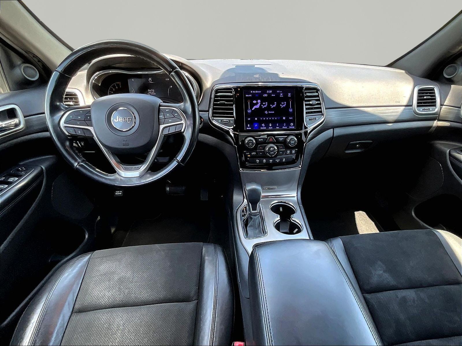 Used 2019 Jeep Grand Cherokee Laredo w/ Laredo X Package RWD image 14