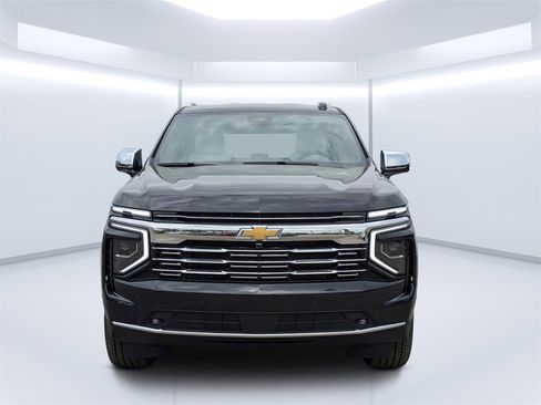 New 2025 Chevrolet Suburban Premier image 12