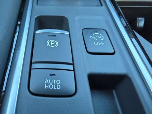 New 2026 Nissan Pathfinder Platinum FWD image 38