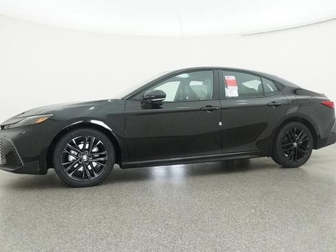 New 2026 Toyota Camry SE image 18