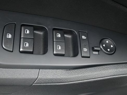 Used 2025 Kia Sportage LX AWD/4WD image 7