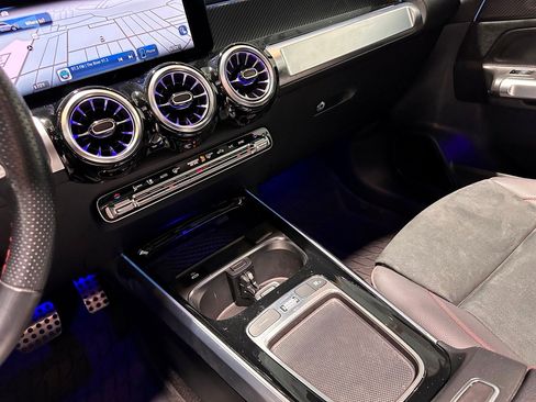 Certified 2024 Mercedes-Benz GLB 250 4MATIC image 24