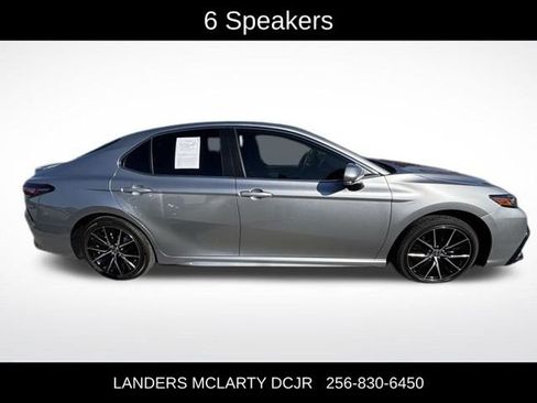 Used 2024 Toyota Camry SE image 8