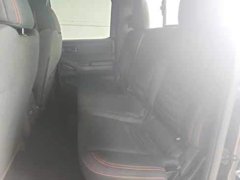Used 2026 Nissan Frontier PRO-4X AWD/4WD image 34