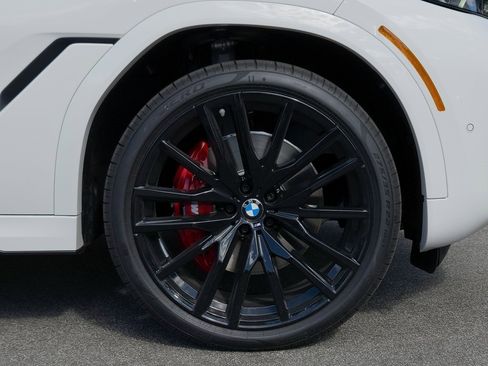 New 2026 BMW X6 xDrive40i w/ Premium Package image 9