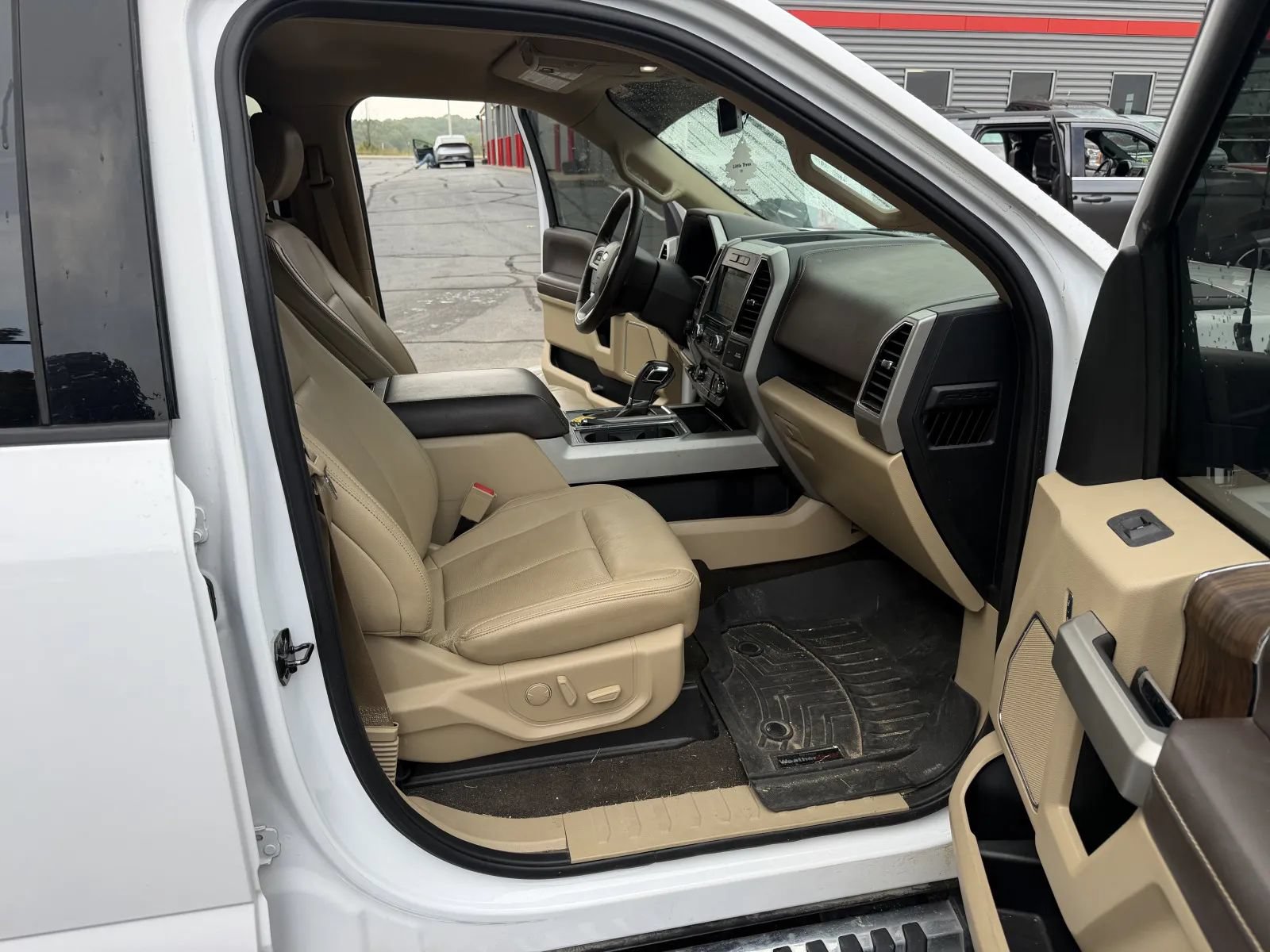 Used 2019 Ford F150 Lariat AWD/4WD image 10