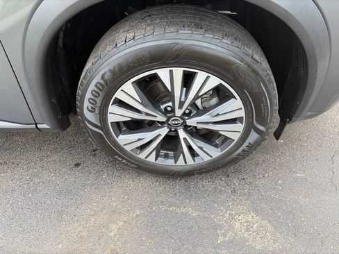 Used 2023 Nissan Rogue SV FWD image 39