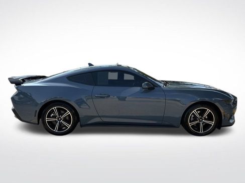 Used 2025 Ford Mustang Coupe RWD image 6
