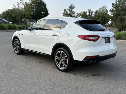 Used 2017 Maserati Levante AWD/4WD image 15