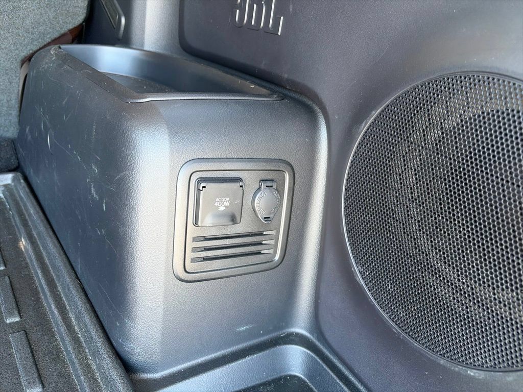 Used 2023 Toyota 4Runner Limited AWD/4WD image 15