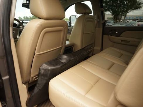 Used 2013 Chevrolet Silverado 2500 LTZ w/ LTZ Plus Package AWD/4WD image 11