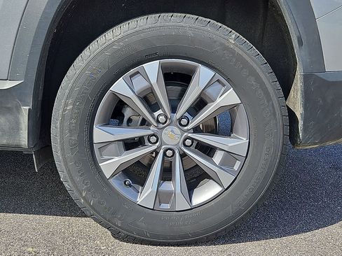 Used 2025 Chevrolet Equinox LT FWD image 6