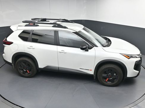 Certified 2025 Nissan Rogue SV AWD/4WD image 34