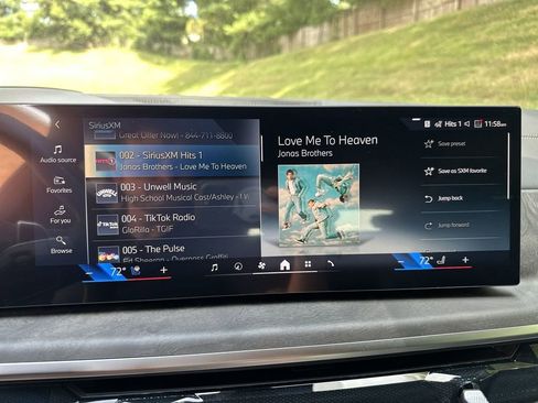 Used 2026 BMW X5 xDrive50e w/ Climate Comfort Package image 20