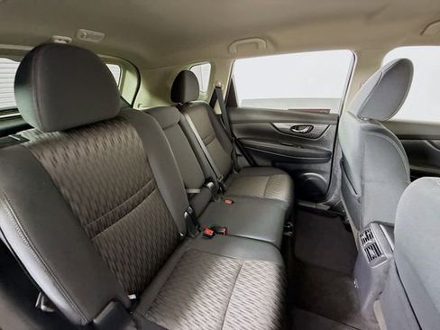 Certified 2020 Nissan Rogue SV w/ Premium Package image 27