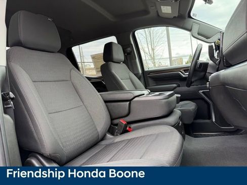 Used 2022 Chevrolet Silverado 1500 LT image 45