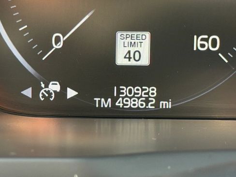 Used 2020 Volvo XC90 T6 Momentum w/ Protection Package AWD/4WD image 24
