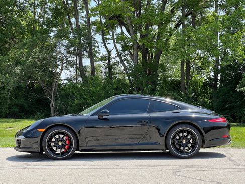 Used 2015 Porsche 911 Carrera RWD image 2