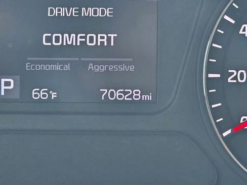 Used 2020 Kia Sorento LX FWD image 35
