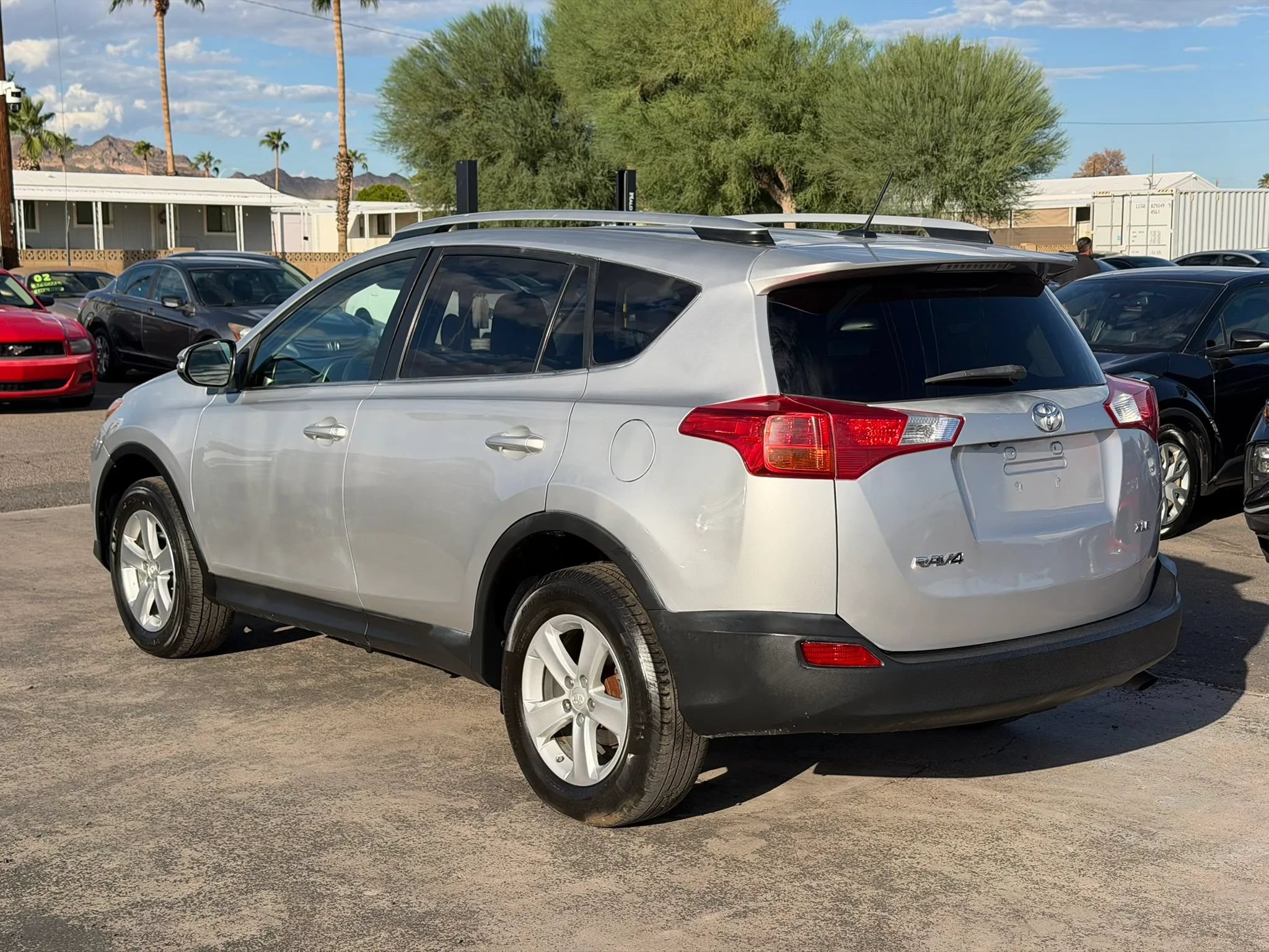 Used 2013 Toyota RAV4 XLE FWD image 5