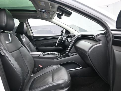 Used 2023 Hyundai Tucson Limited image 32