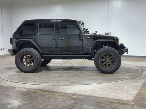 Used 2014 Jeep Wrangler Unlimited Sport w/ Quick Order Package 24S AWD/4WD image 2
