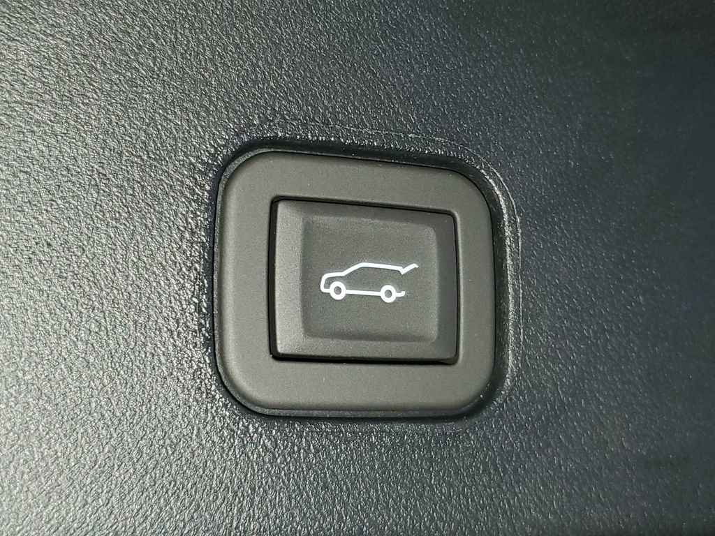 New 2026 Cadillac Lyriq V w/ LPO, Bronce Accent Package AWD/4WD image 15