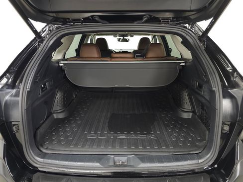 Used 2022 Subaru Outback Touring image 7